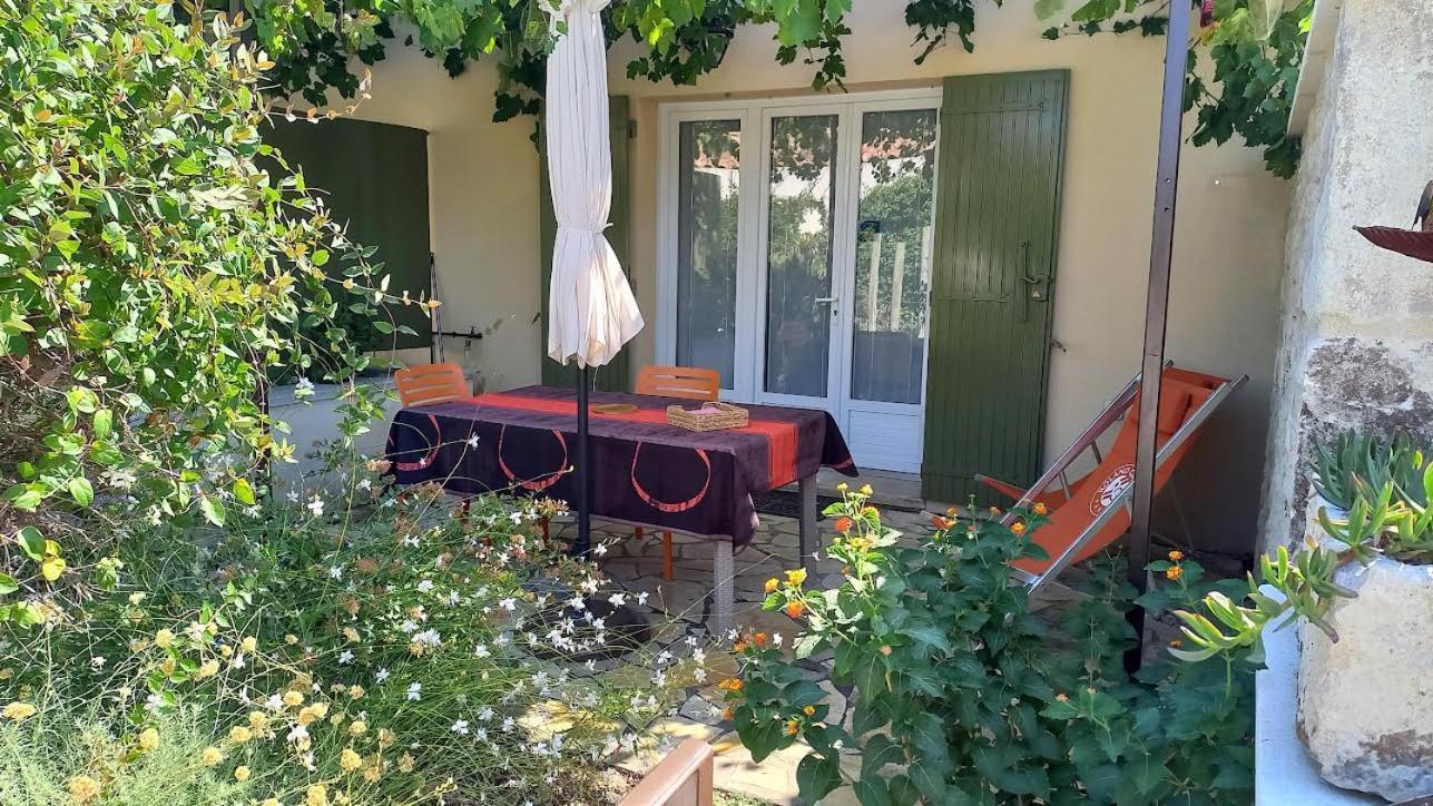 Les Lavandins-Gite Magali Saint-Rémy-de-Provence Exterior foto